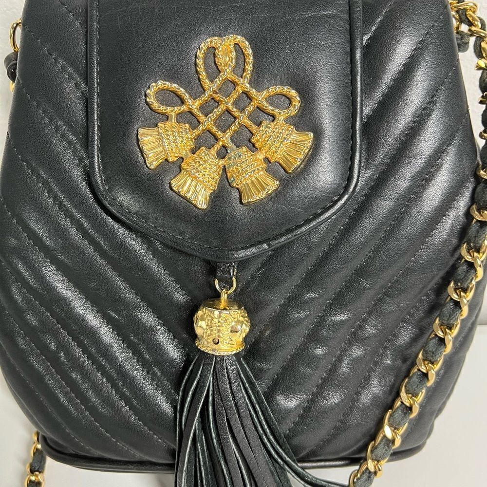 Crossbody bag black/ gold magnetic fastening chains - Picture 7 of 16
